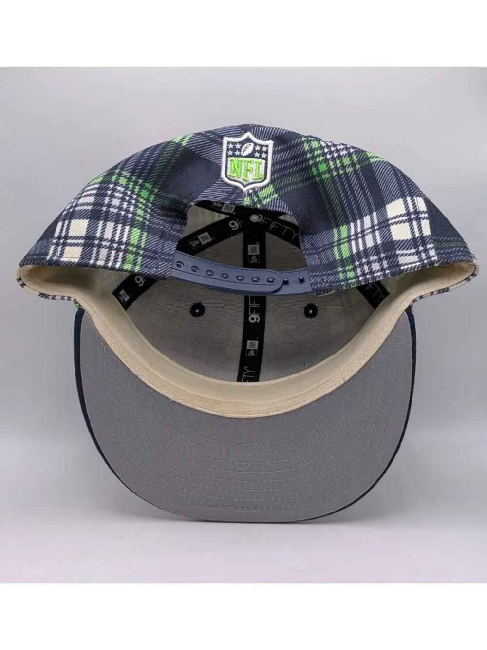 New Era flat plaid